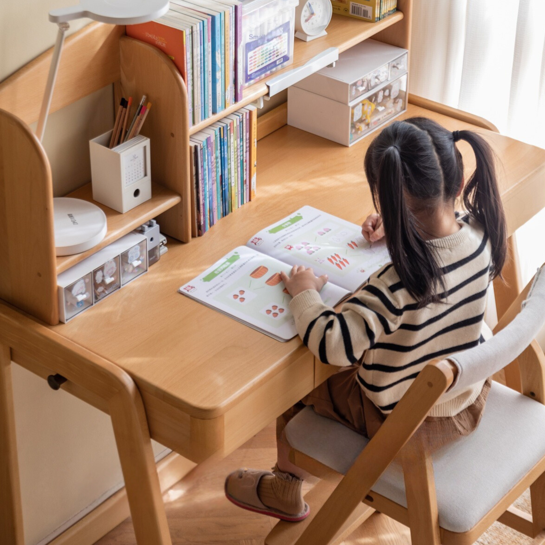 Beech solid wood children's study table