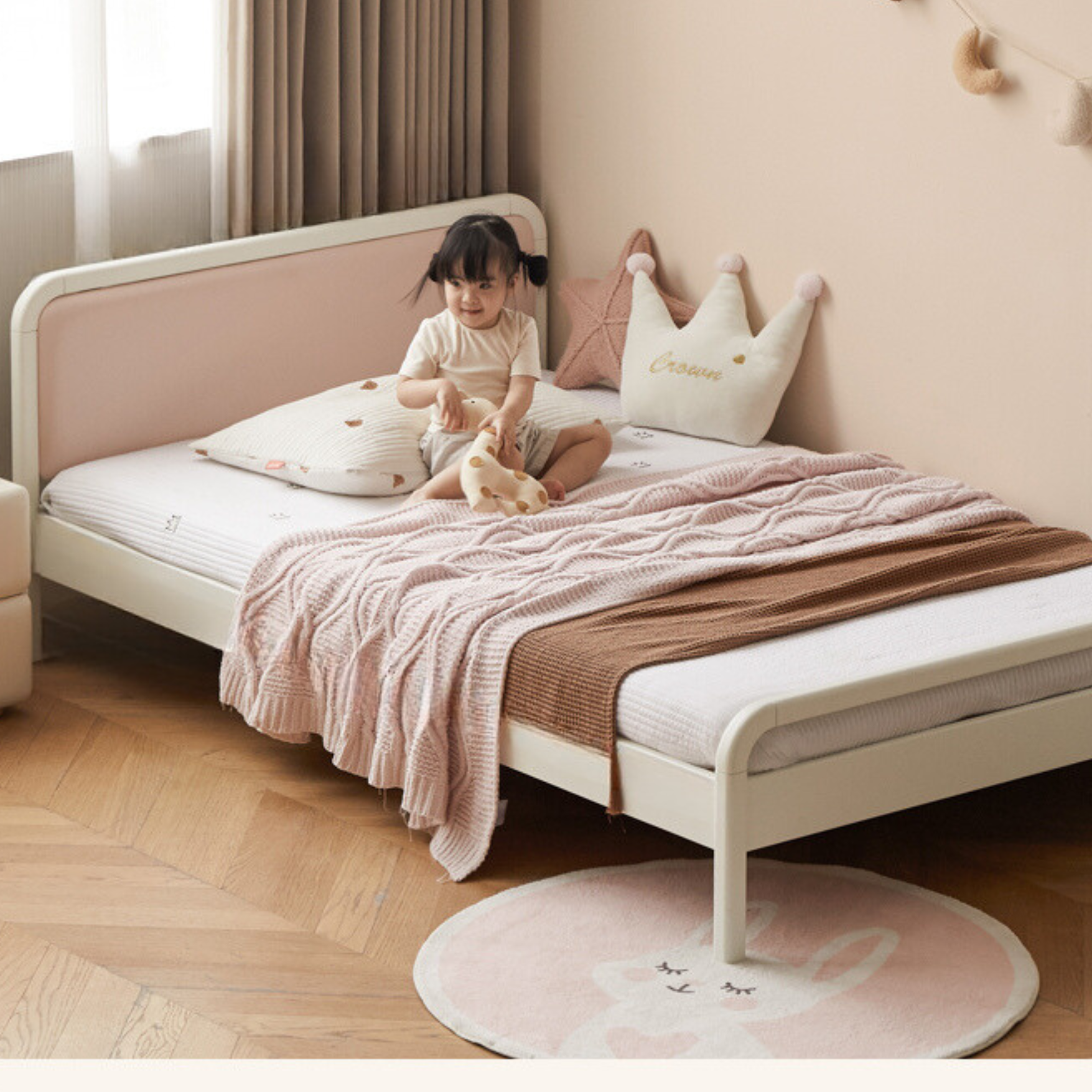 Rubber Wood White Cream Style Children's Soft Bed