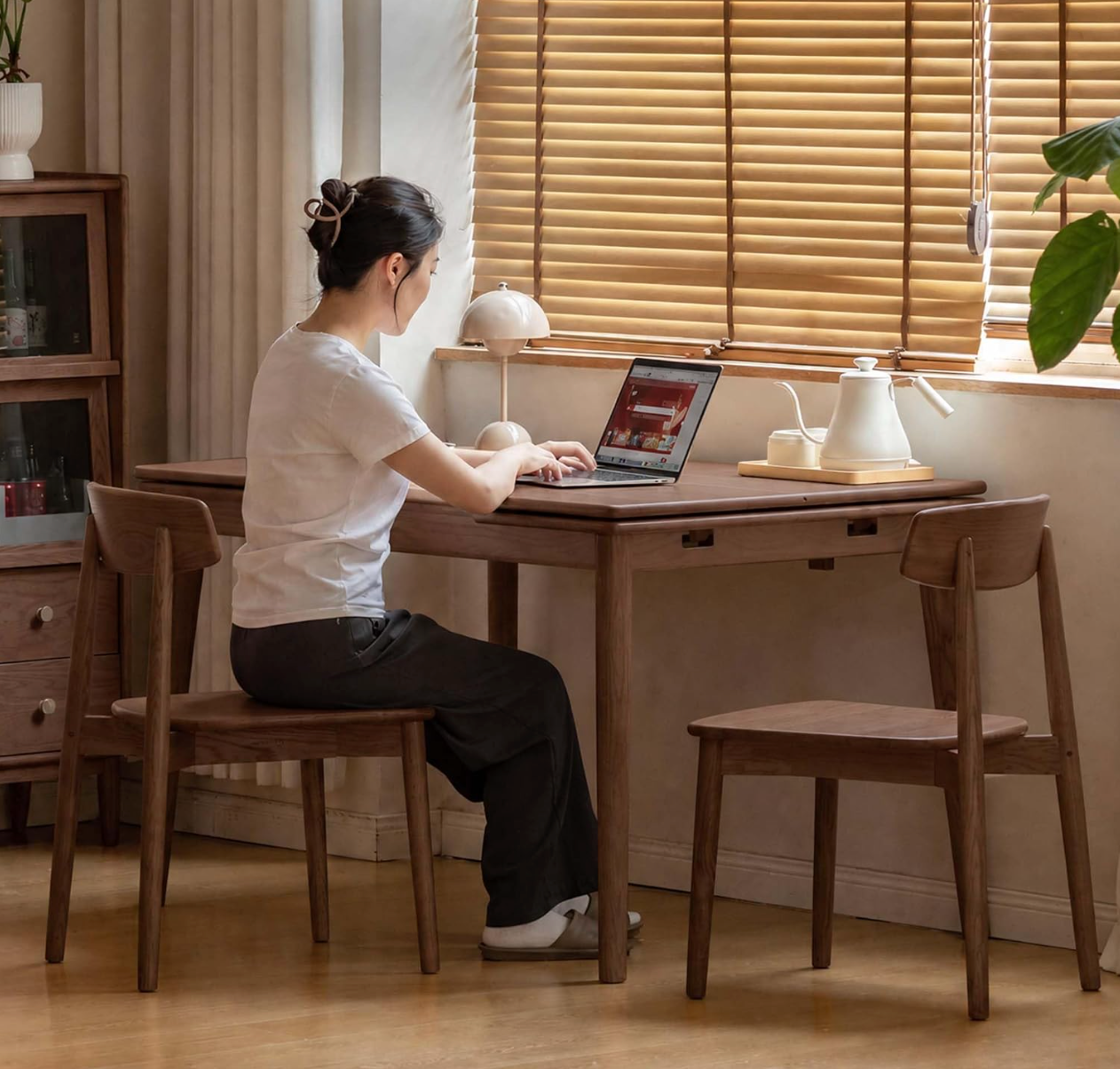 Oak Solid Wood Retractable Tabletop Dining Table