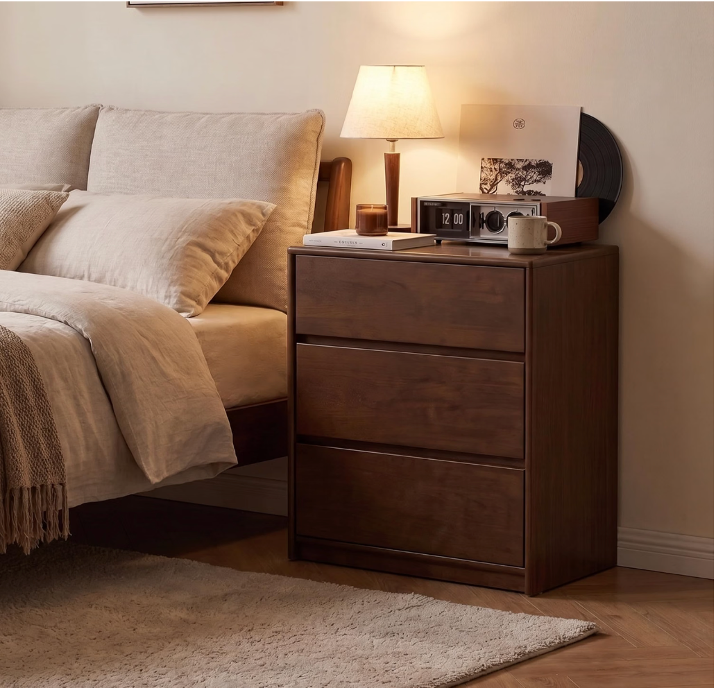 Solid Rubberwood Wood Compact 3-Drawer Chest with Small Footprint
