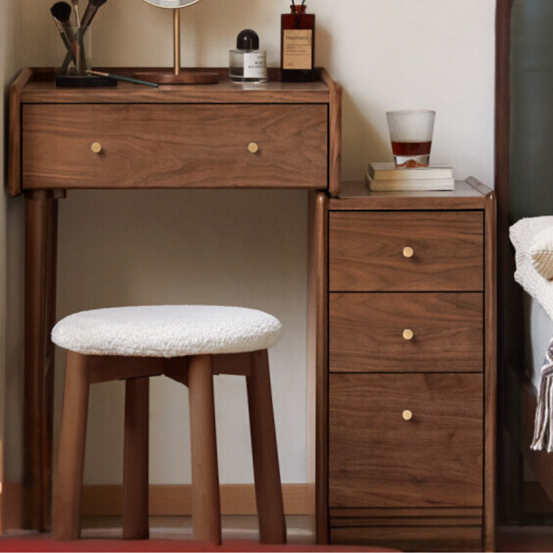 Solid wood dressing table integrated small apartment telescopic