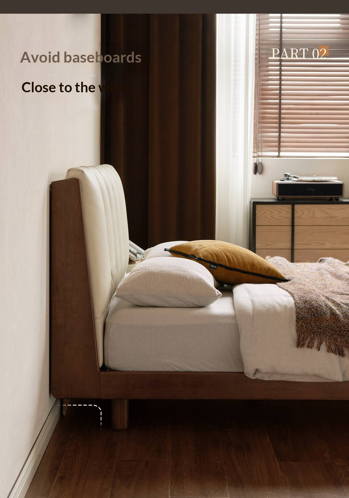 Rubberwood Solid Wood Italian Style Bed with Leather Headboard and Soft Goose Down Cushion