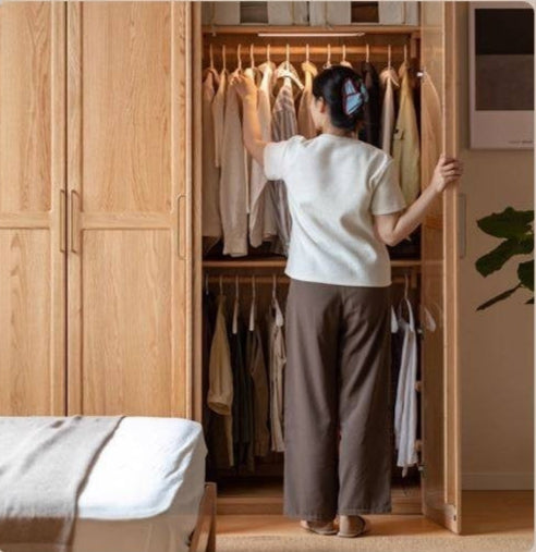 Oak Solid Wood Rattan Door Floor Wardrobe
