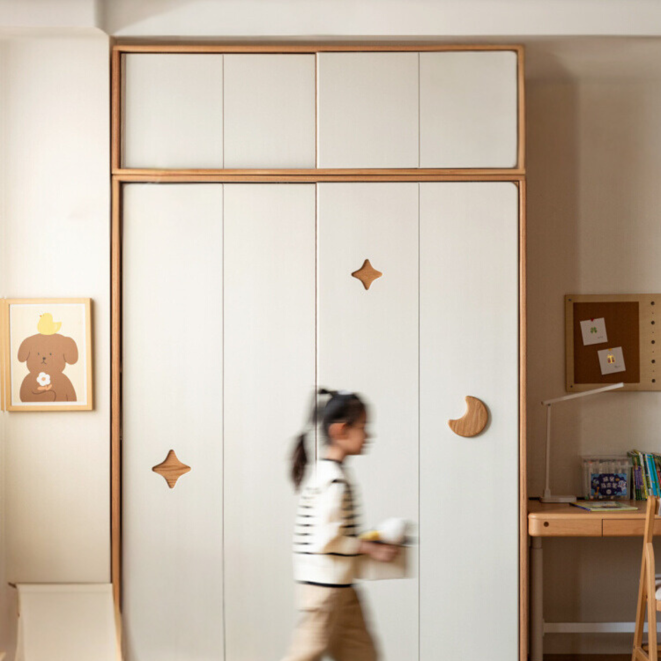 Oak Solid Wood Children's Sliding Door Wardrobe