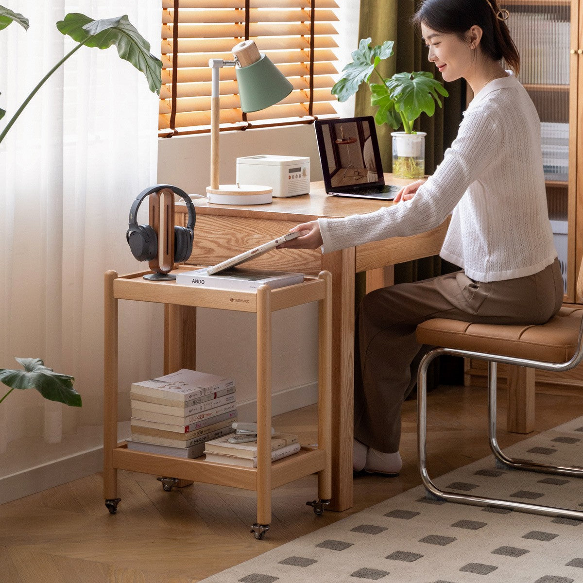 Beech Solid Wood Mobile Modern Double Layer Storage Side Table