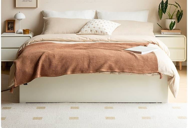 Rubberwood Solid Wood Platform Bed, Headboard-Free Box Bed Cream Style