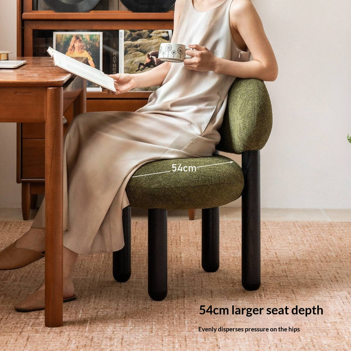 Ash Solid Wood Pebble Chenille Accent Chair with Cylindrical Legs