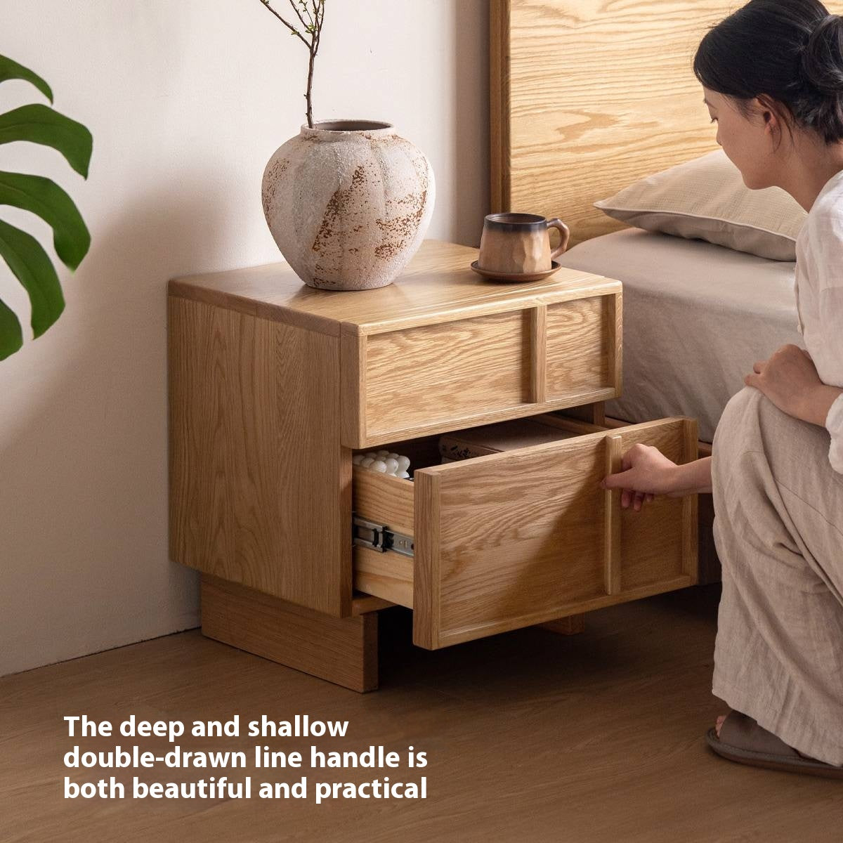 Red Oak, White Oak Solid Wood Two-drawer Nightstand