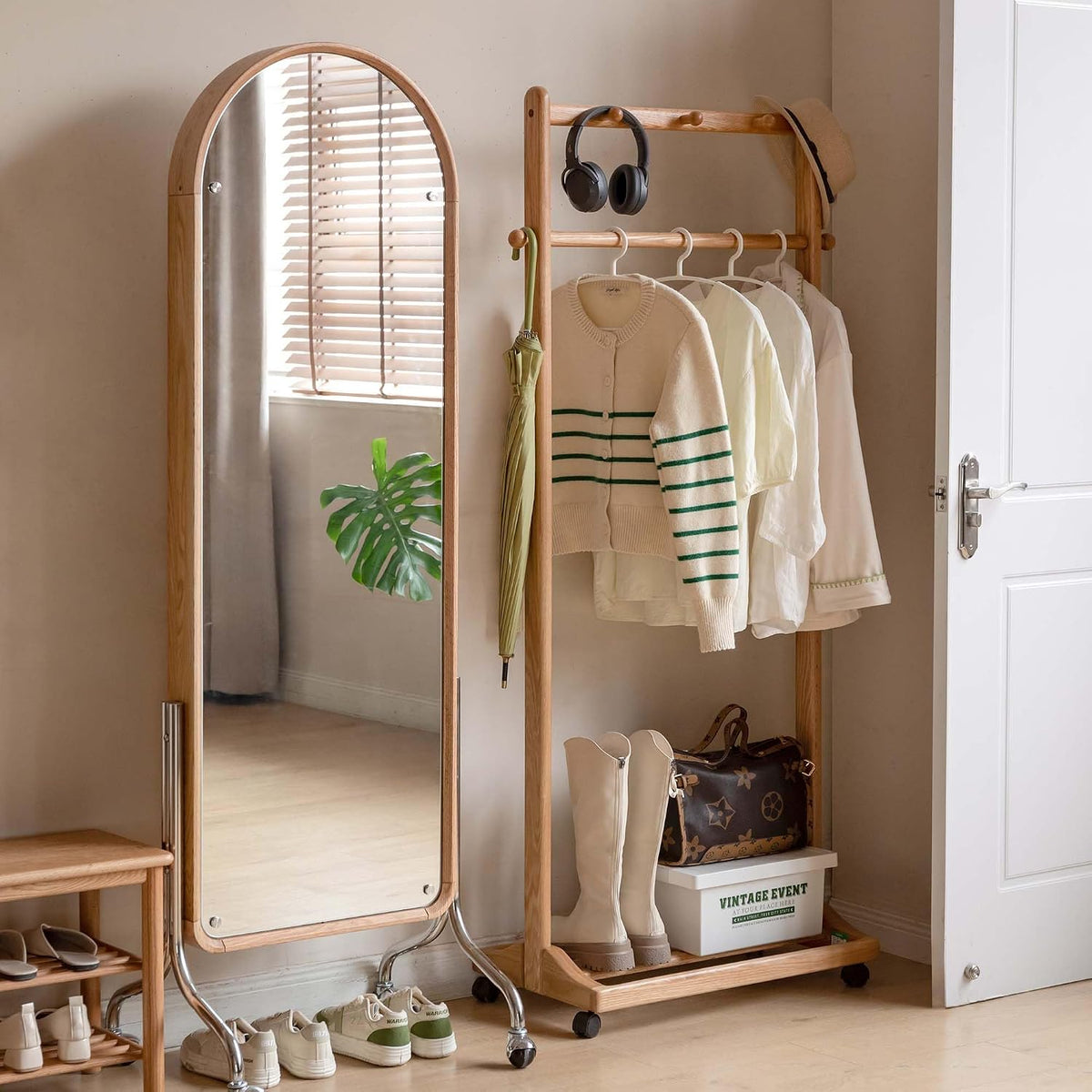 Oak, Rubberwood hanger for small bedroom floor standing storage rack