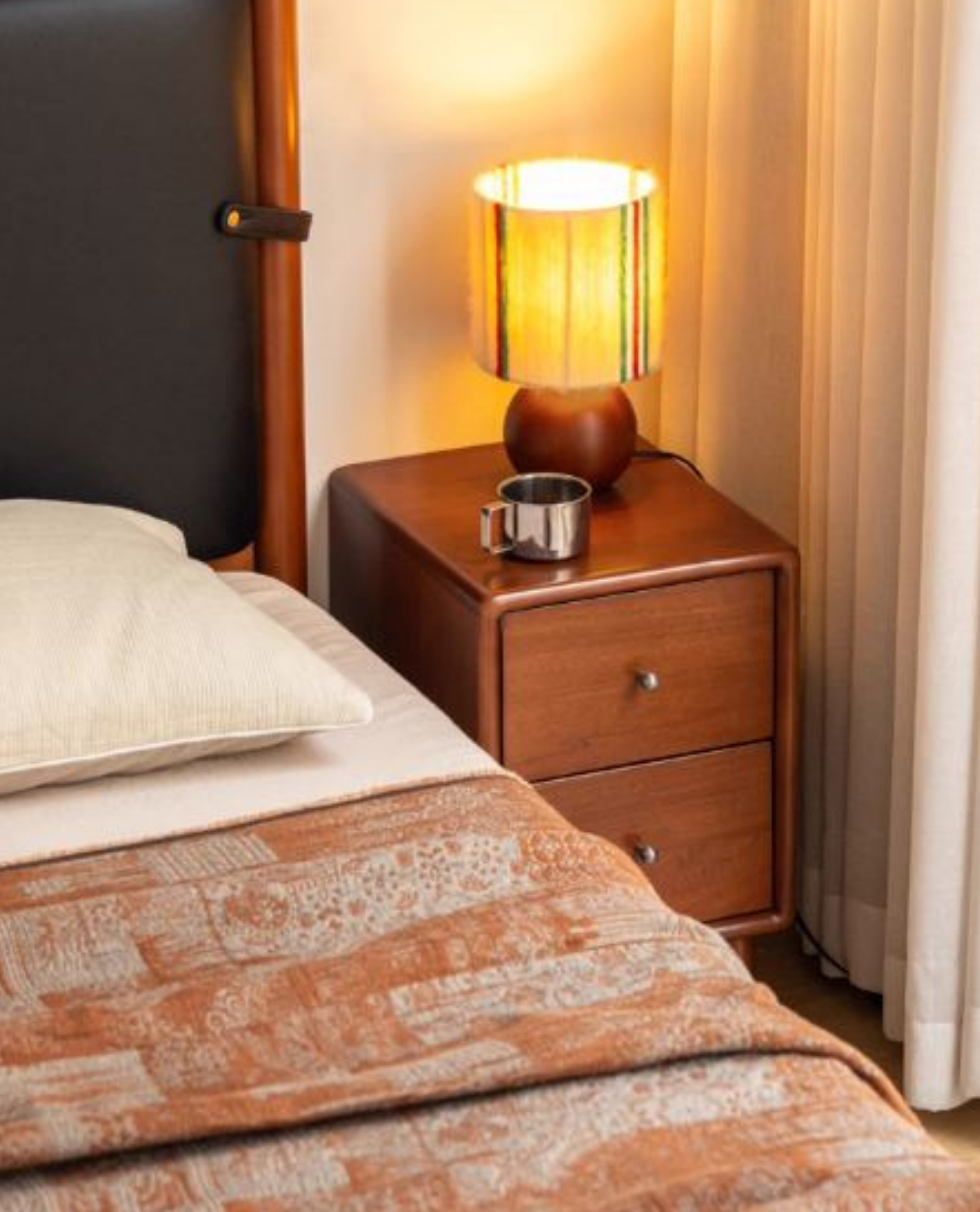 Poplar Solid Wood Antique Style Nightstand