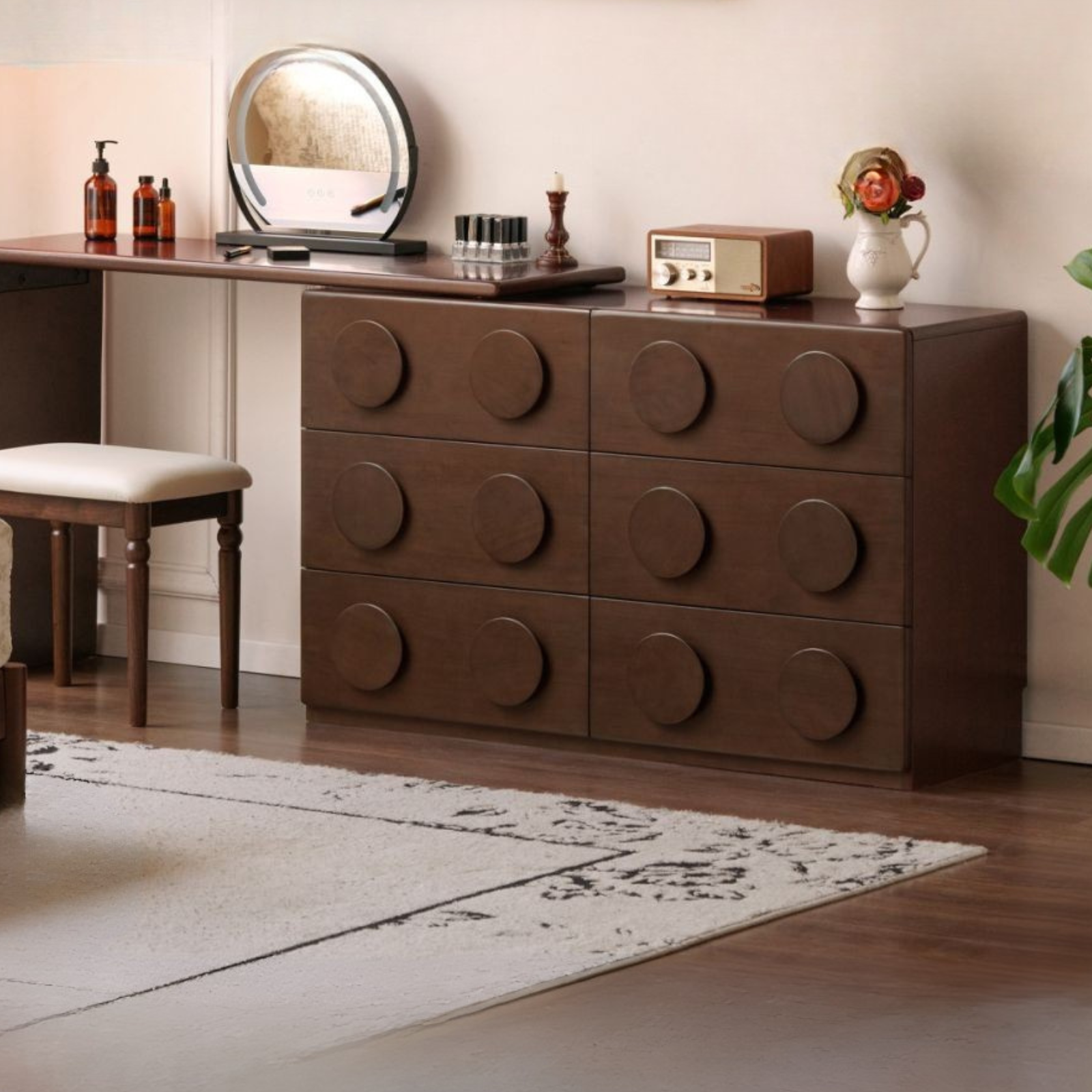 Poplar Solid Wood Retro Medieval Style Rotating Dressing Table