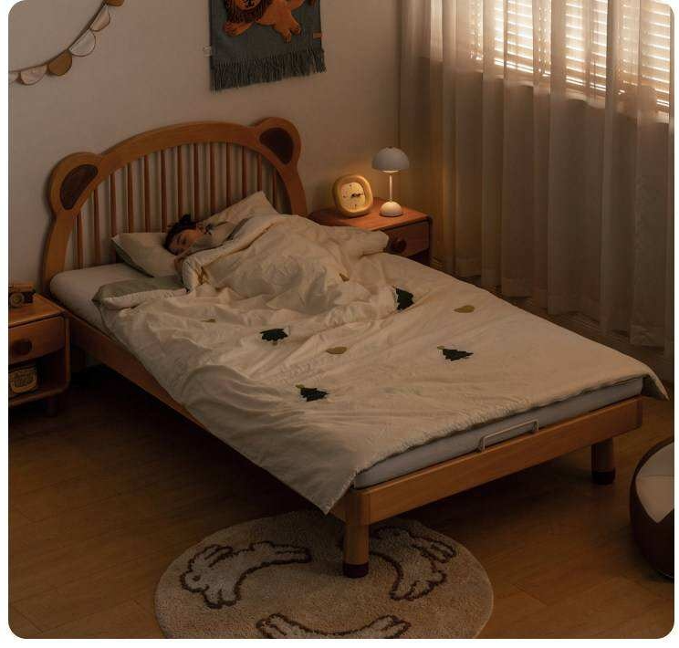 Beech Solid Wood Cartoon Bear Children's Bed