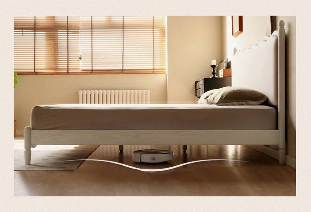 Rubberwood Solid Wood Upholstered Bed Retro Style White Bed