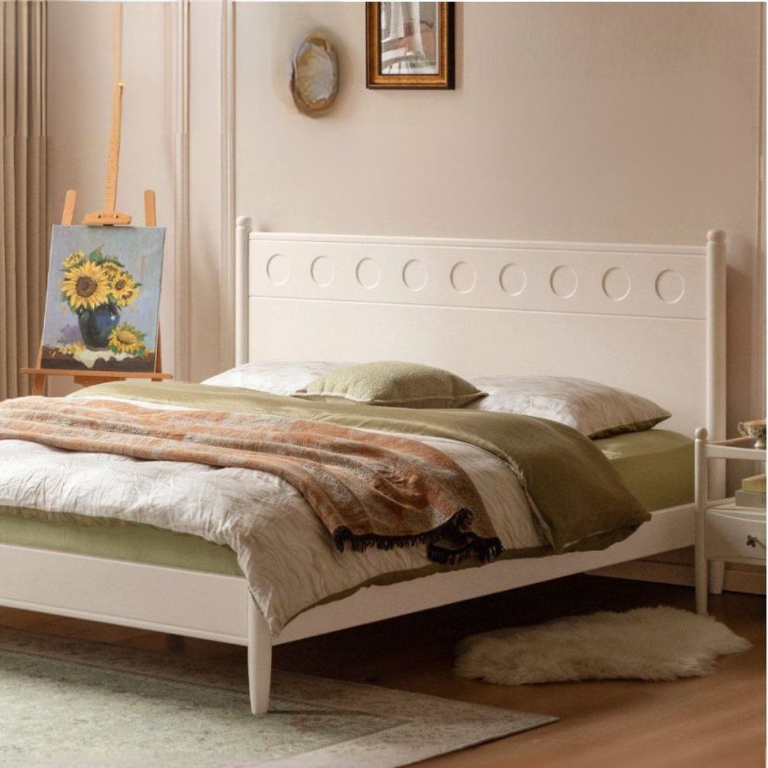 Rubberwood Solid Wood Platform Bed with Carved Dot Headboard and Spindle Legs