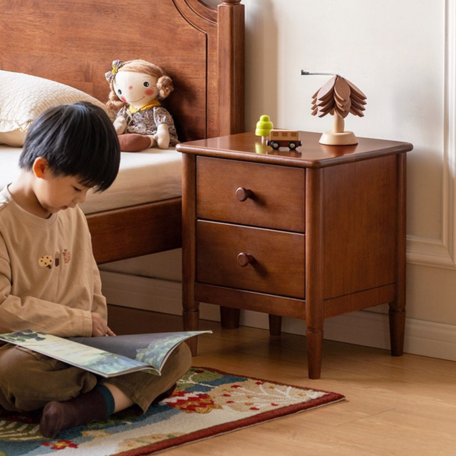 Solid Rubberwood American Retro Style Children's Nightstand