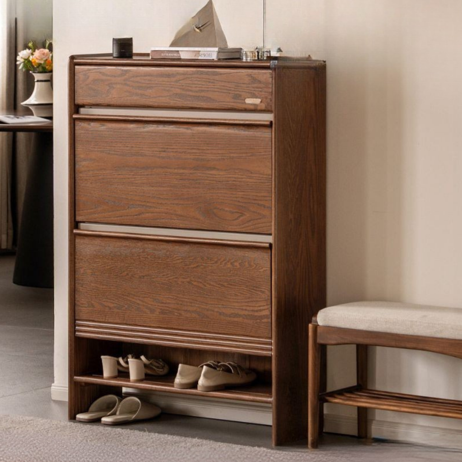 Oak Solid Wood Shoe Cabinet with Flip Doors and Light Italian Luxury Finish