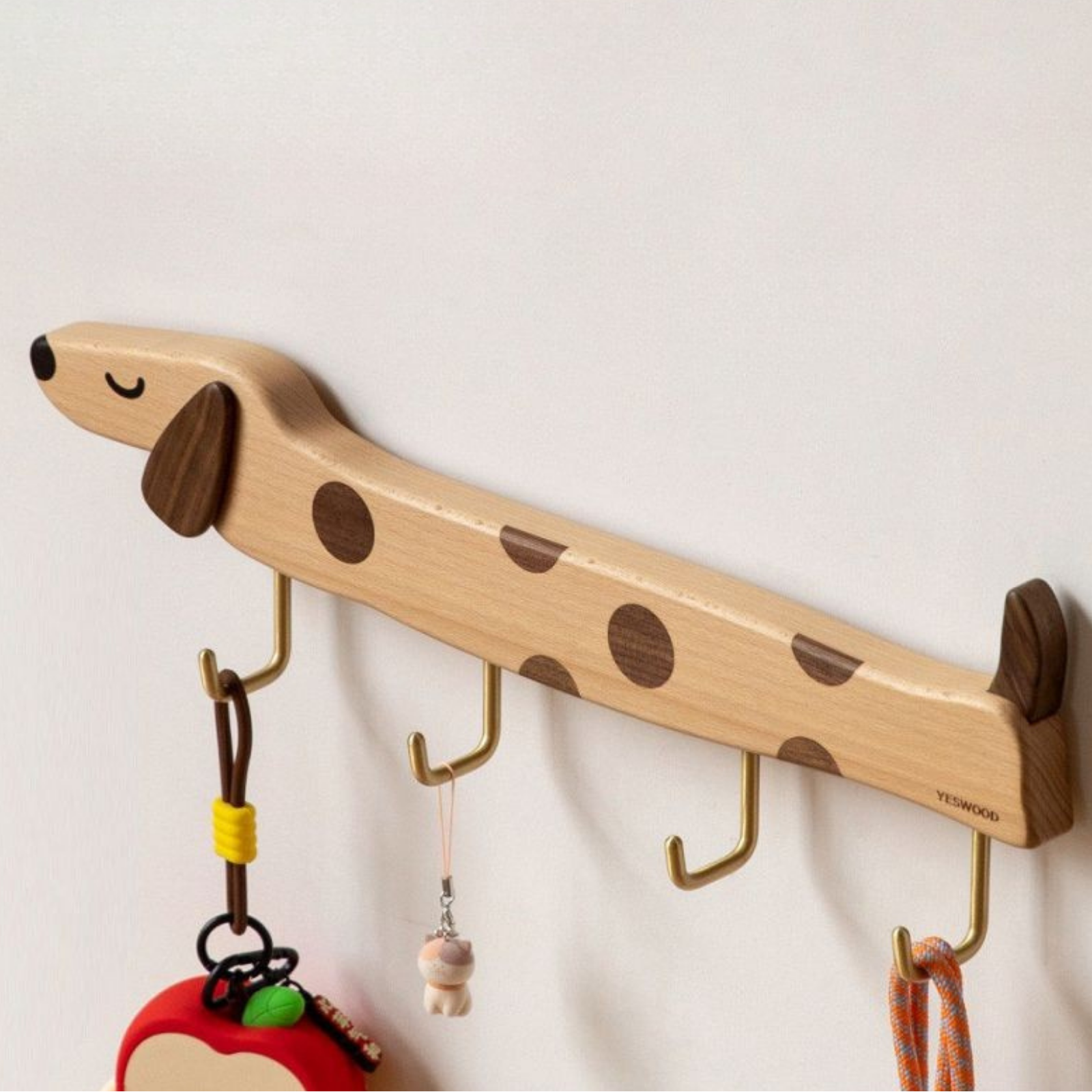 Beech, Black Walnut Solid Wood Puppy-Shaped Wall Hook with Cute Cartoon Design