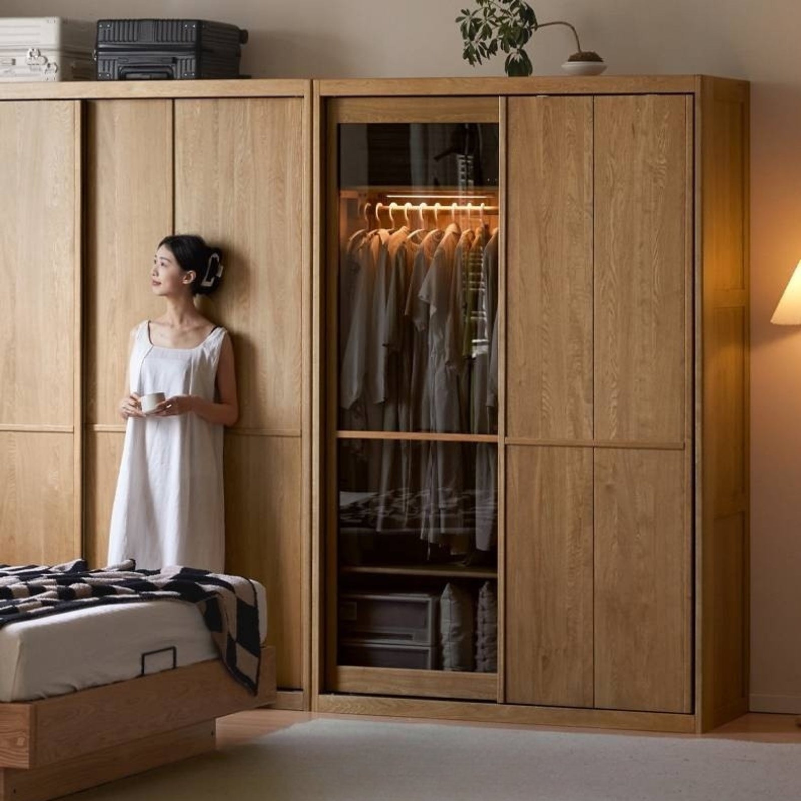 Oak Solid Wood Modern Double Door Wardrobe