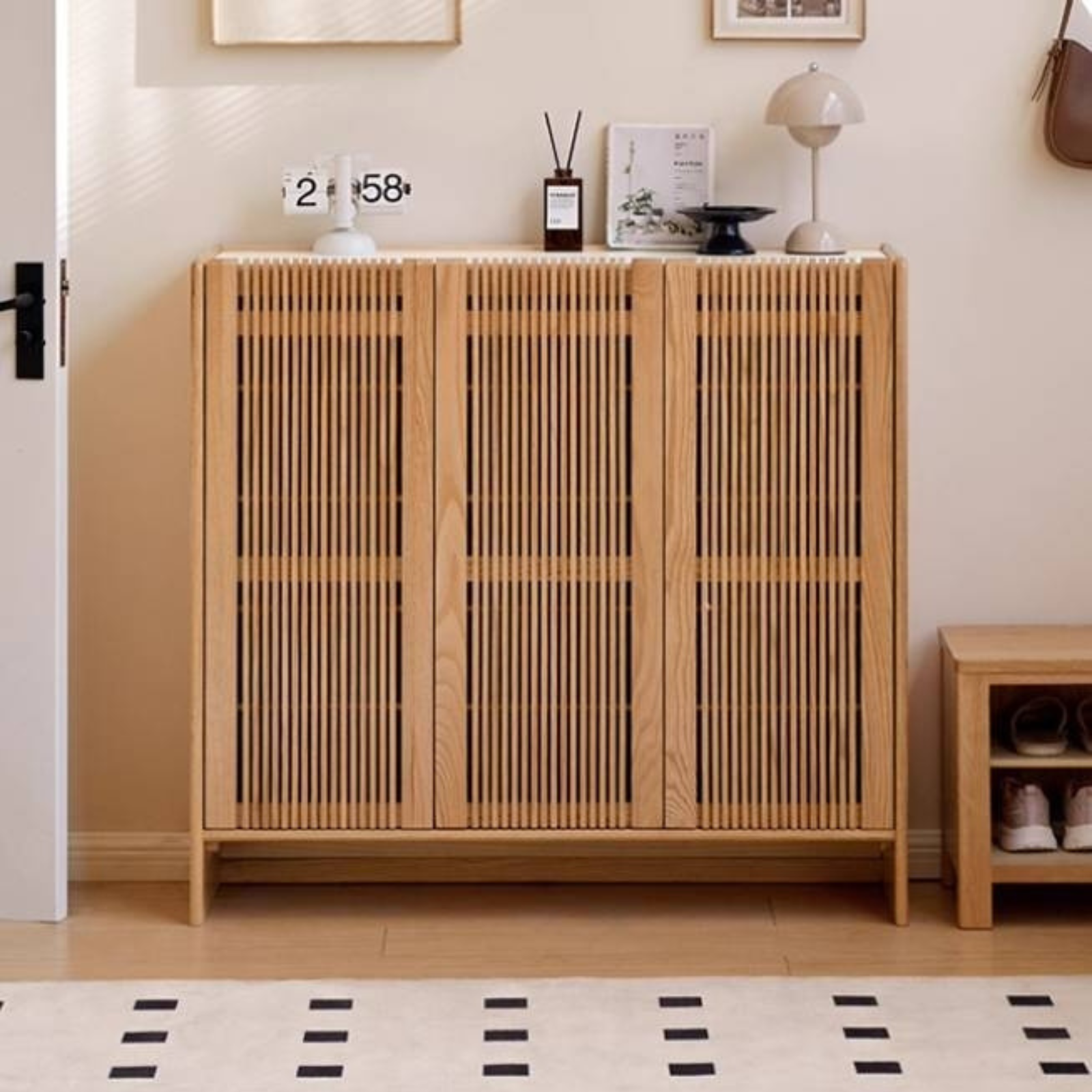 Oak Solid Wood Modern Simple Rock Plate Shoe Cabinet