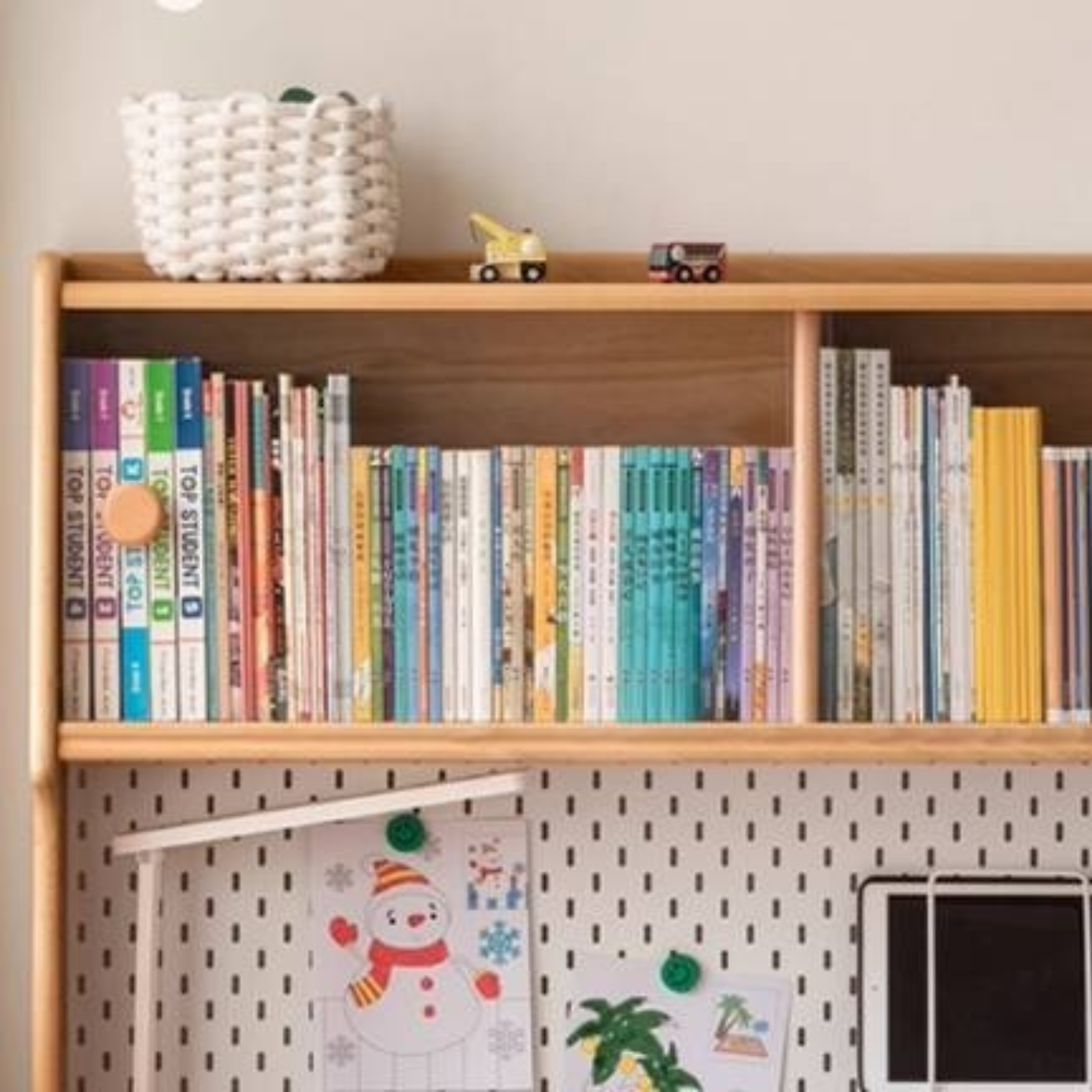 Beech Solid Wood Children's Study Desk Bookshelf Integrated