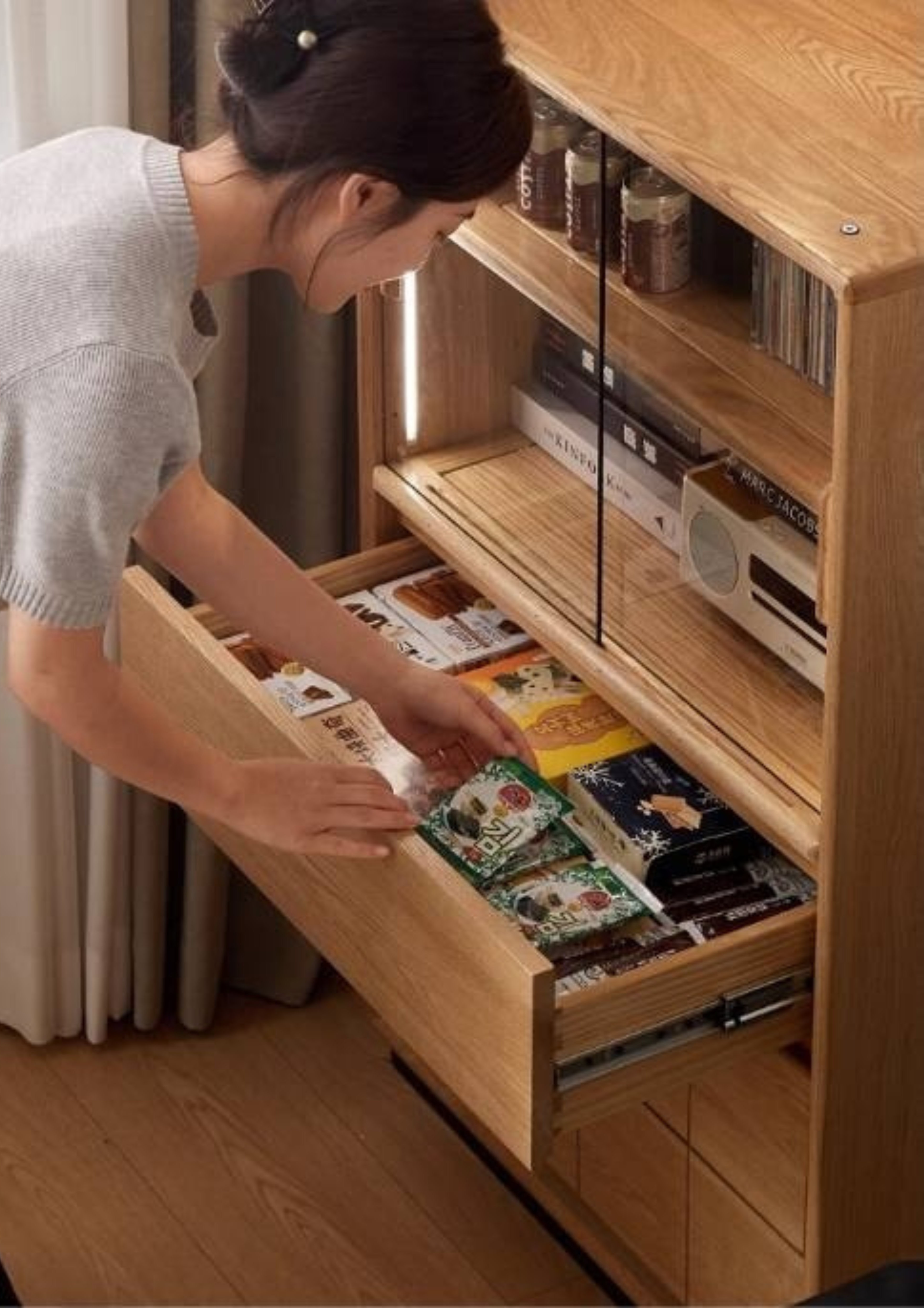 Oak Solid Wood Modern Side Cabinet with Light