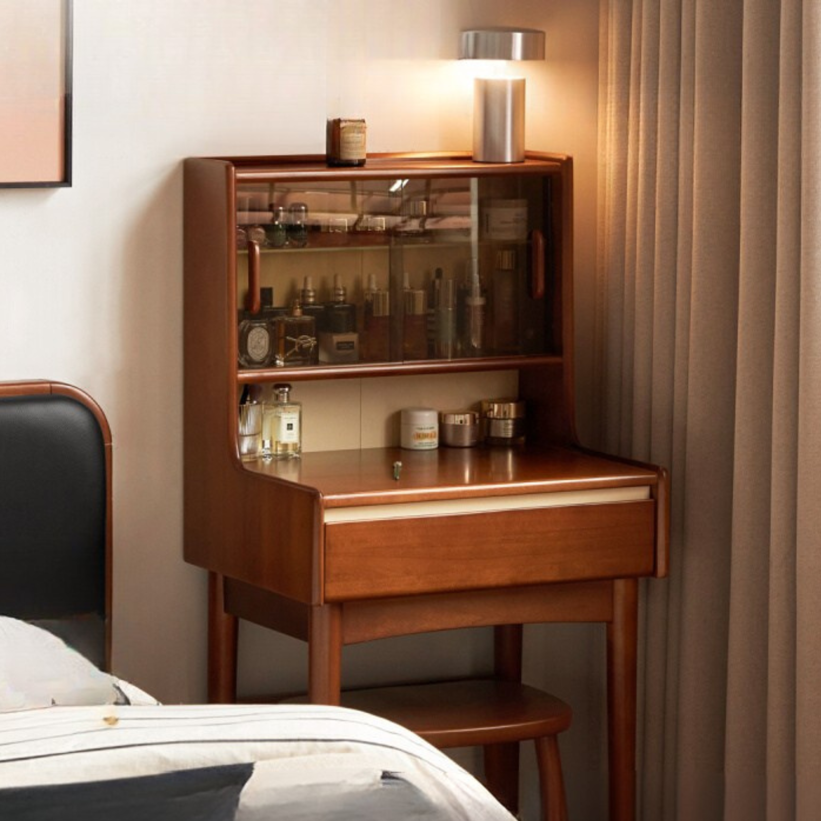 Poplar Solid Wood Vintage Style Dressing Table