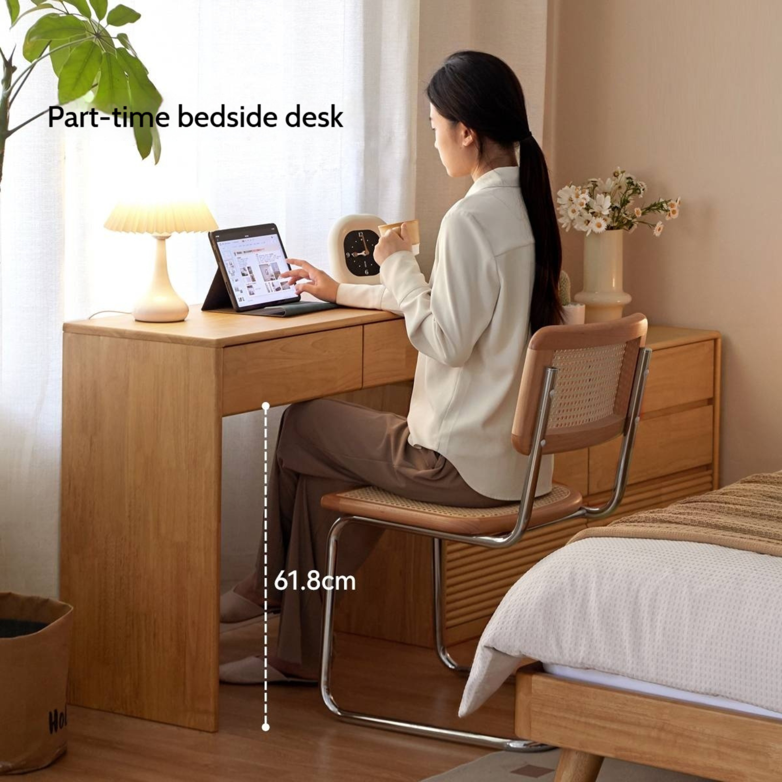 Solid Rubberwood Telescopic Makeup Desk