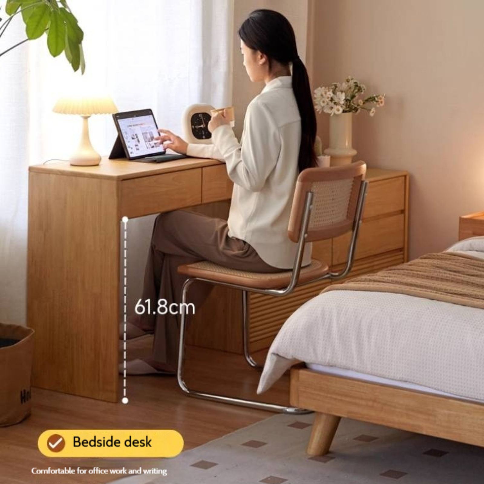 Solid Rubberwood Telescopic Makeup Desk