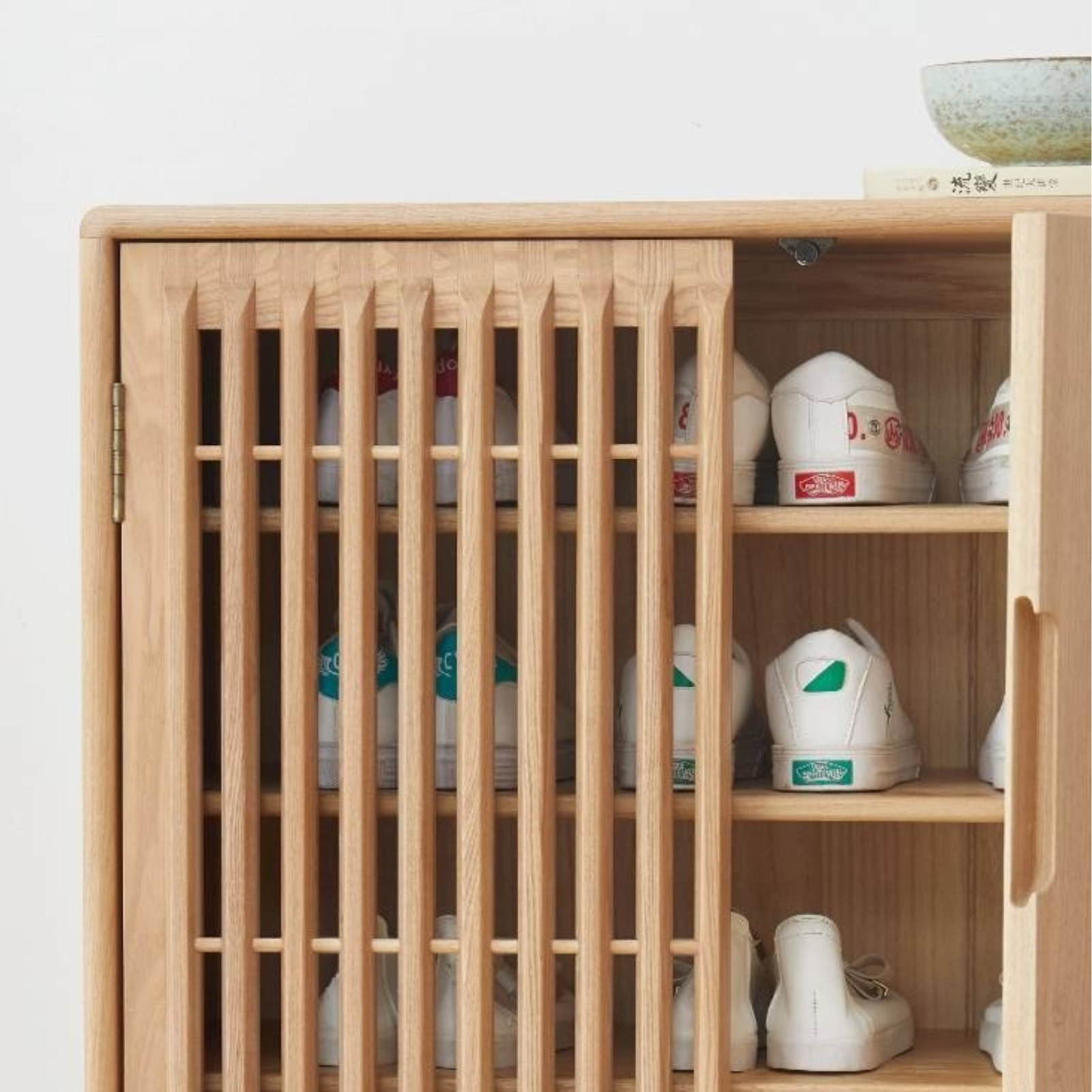 Ash Solid Wood Full Entrance Storage Shoe Cabinet