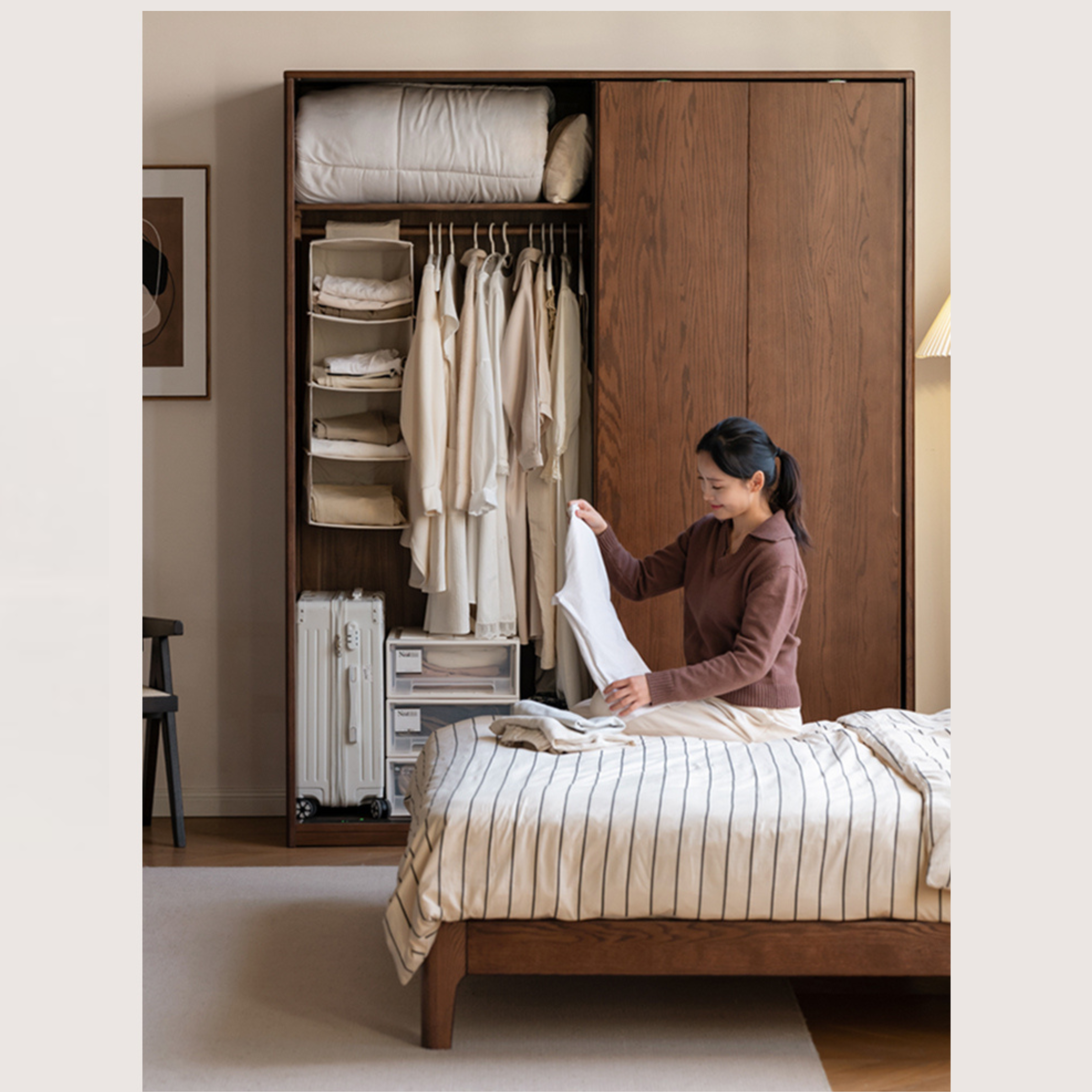 Oak Solid Wood Sliding Door Modern Wardrobe