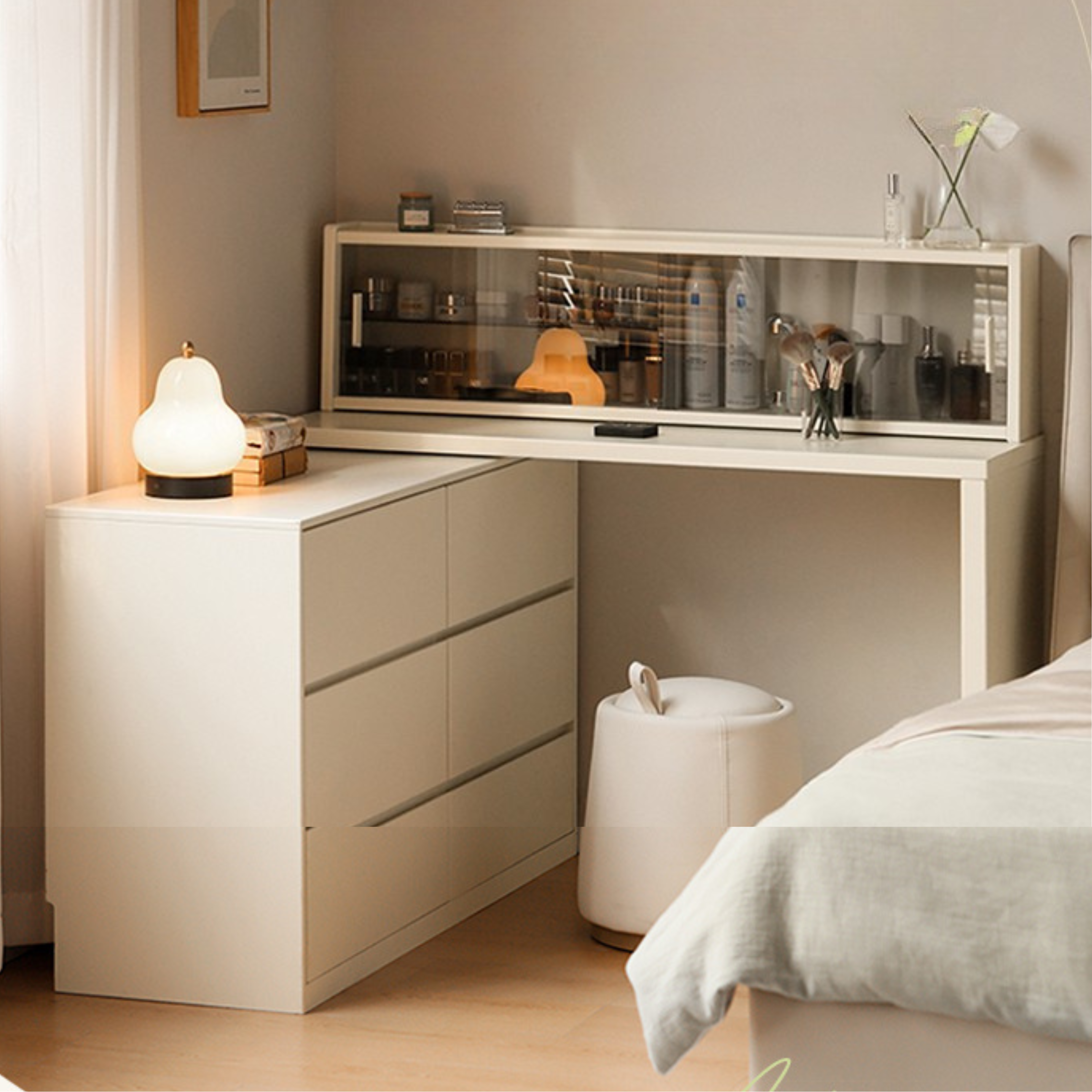 Solid Rubberwood Cream Style Dressing Table Integrated Drawer.