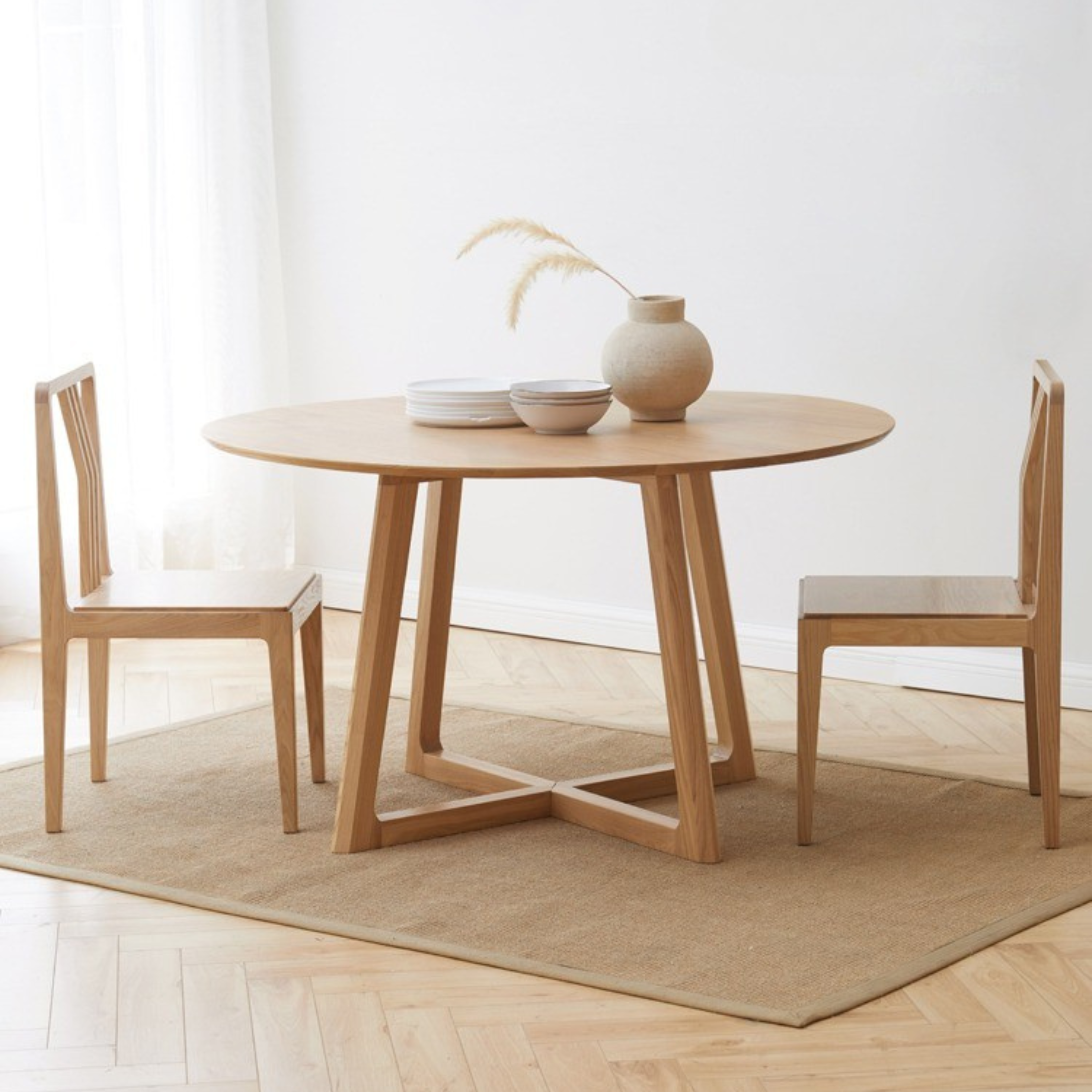 Ash Solid Wood Round Dining Table