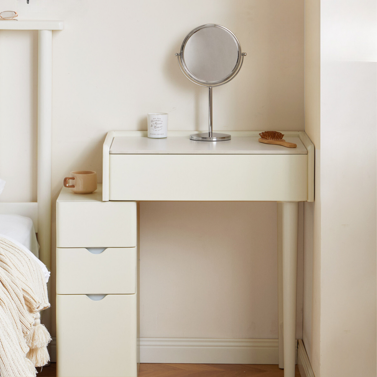 Compact Beauty Table Solid Wood Makeup Table Modern Simple Cream Style Dressing Table Nordic ...