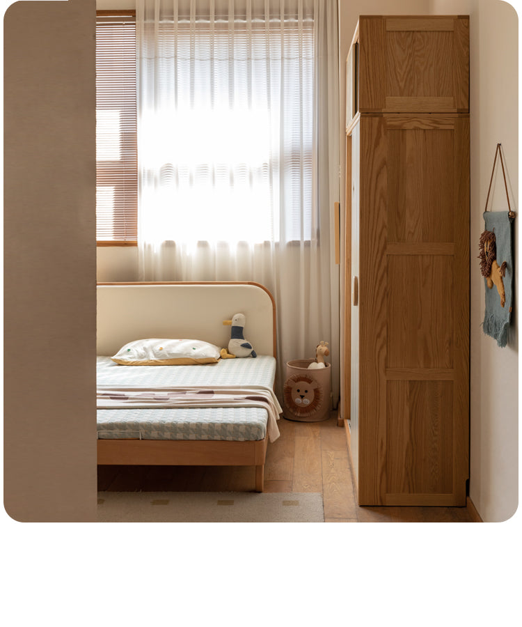 Oak Solid Wood Children's Sliding Door Wardrobe: