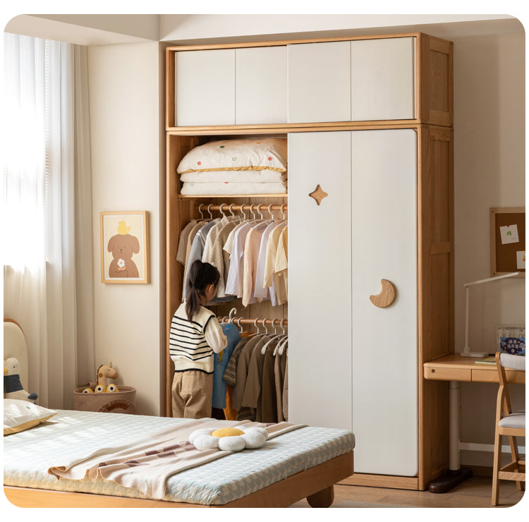 Oak Solid Wood Children's Sliding Door Wardrobe