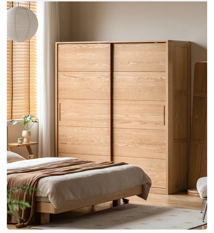 Oak Solid Wood Sliding Door Wardrobe