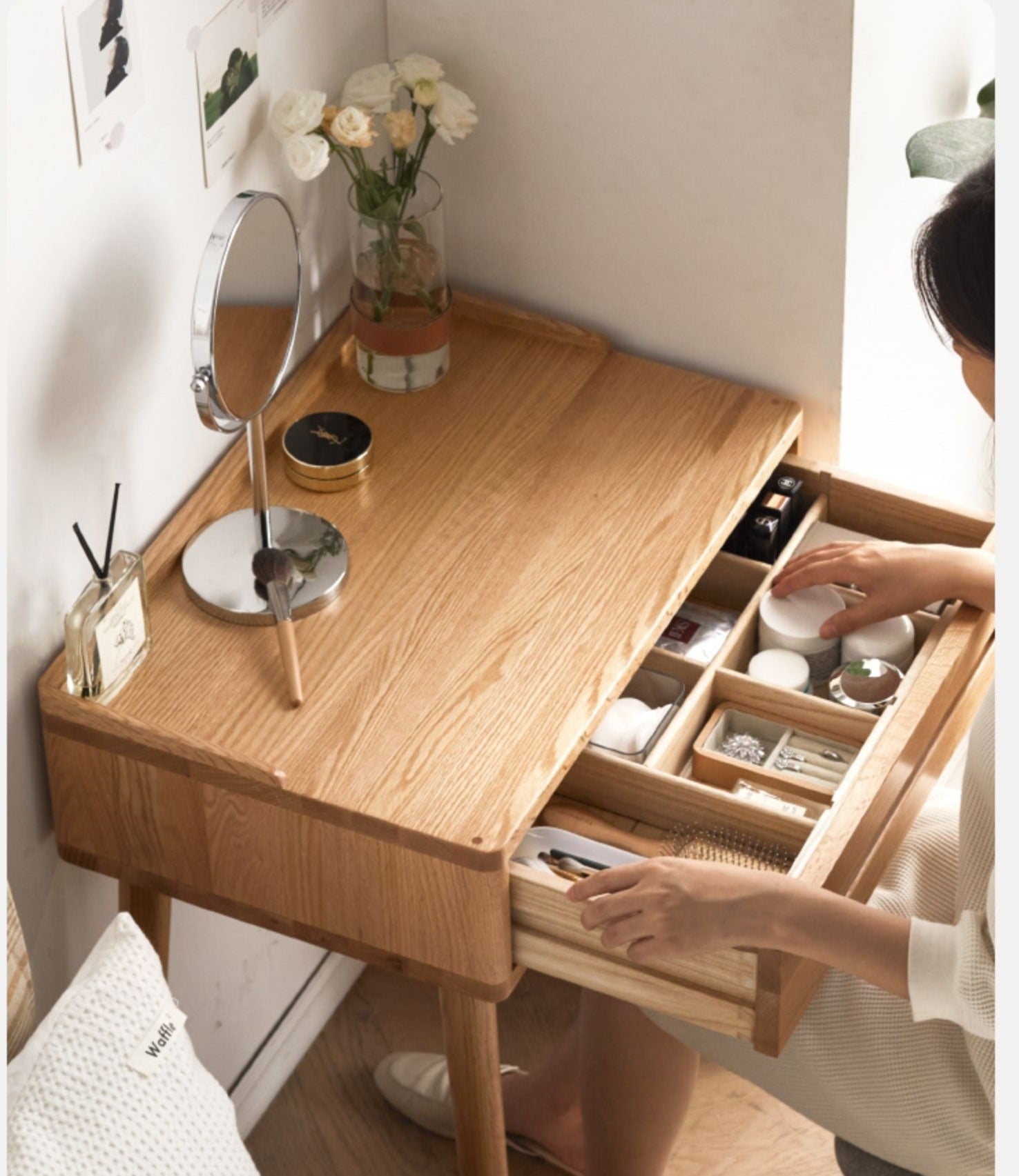 Oak Solid Wood European Small Dressing Table: