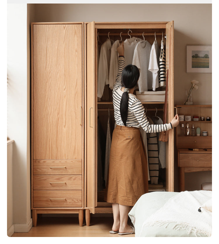 Oak solid wood double door wardrobe