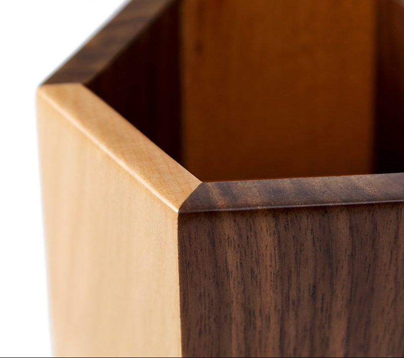 Black Walnut, Maple Solid Wood Rotating Pen Holder