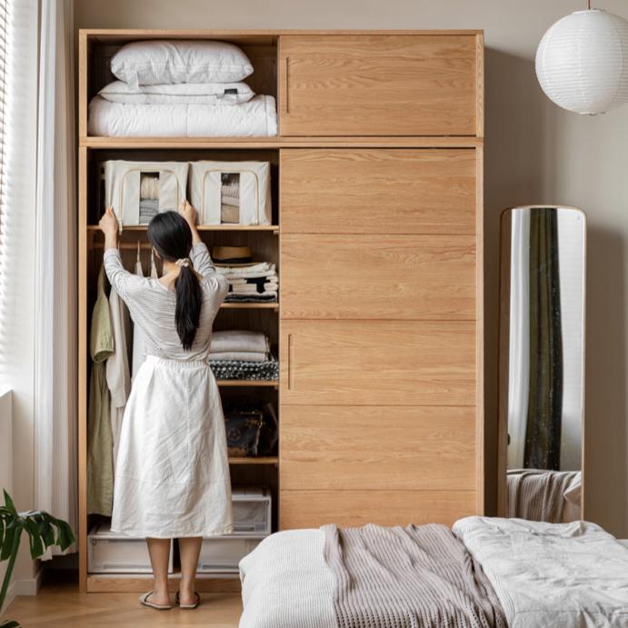 Oak Solid Wood Sliding Door Wardrobe