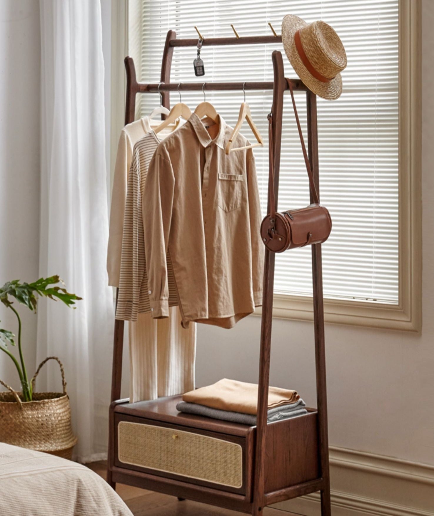 Oak Walnut color rattan hanger multi-functional coat rack-