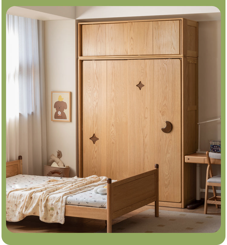 Oak Solid Wood Children's Sliding Door Wardrobe