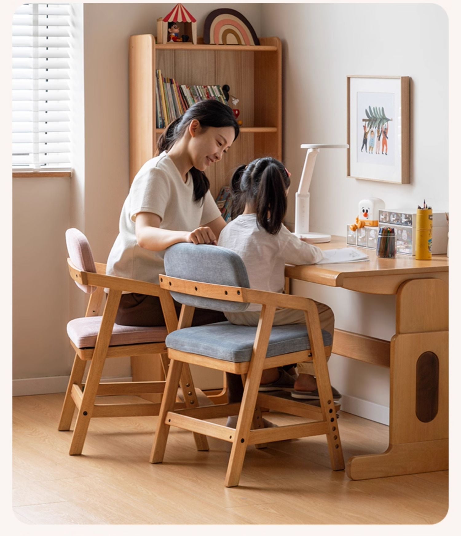Solid Rubberwood Nordic Style Kids Chair with Adjustable Armrest
