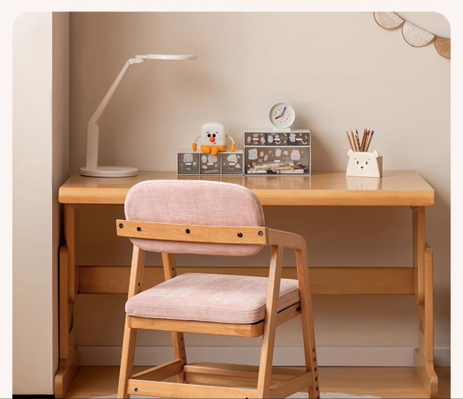 Solid Rubberwood Nordic Style Kids Chair with Adjustable Armrest