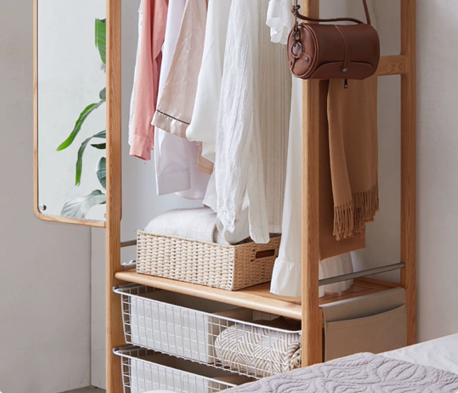 Oak solid wood rack integrated clothes hanger