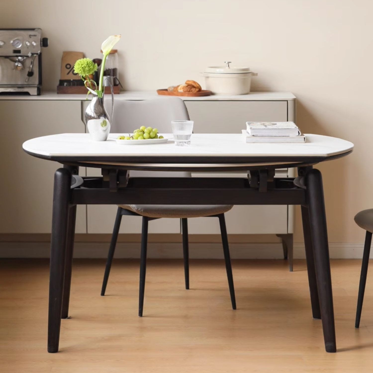 Oak Solid Wood Light Luxury Retractable Rock Dining Table