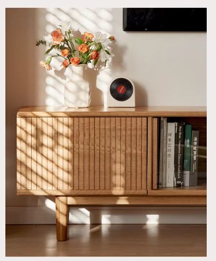 Oak Solid Wood Wall-Mounted TV Stand with Modern Minimalist Storage.