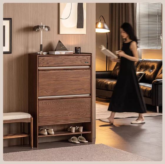 Oak Solid Wood Shoe Cabinet with Flip Doors and Light Italian Luxury Finish
