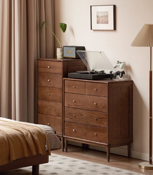 Oak, Solid Rubberwood Modern Minimalist Chest of Drawers