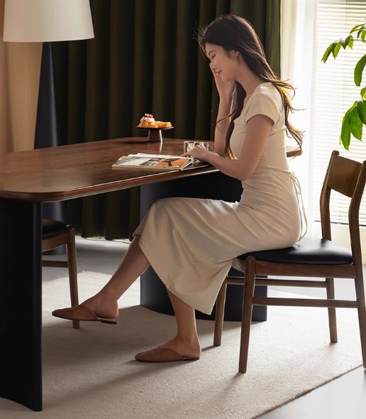 Solid Longan Hardwood Dining Table Italian Light Luxury